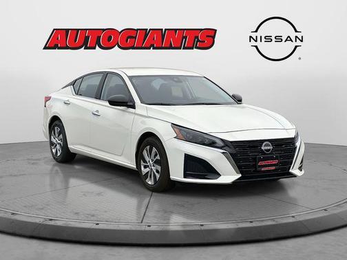 2025 Nissan Altima S FWD