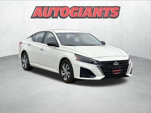 2025 Nissan Altima S FWD