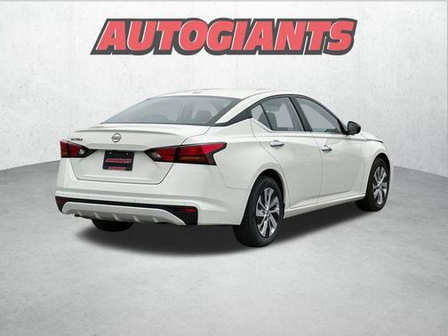 2025 Nissan Altima S FWD