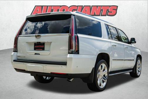 2017 Cadillac Escalade ESV Luxury