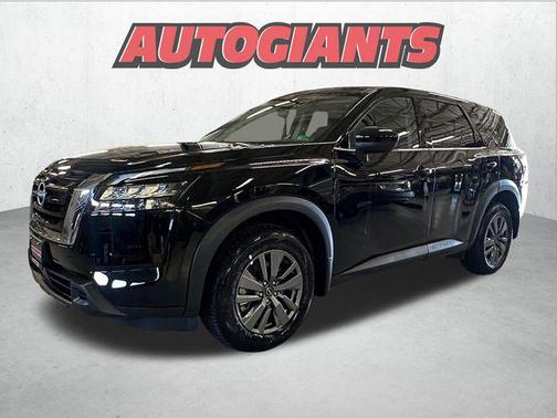 2025 Nissan Pathfinder S