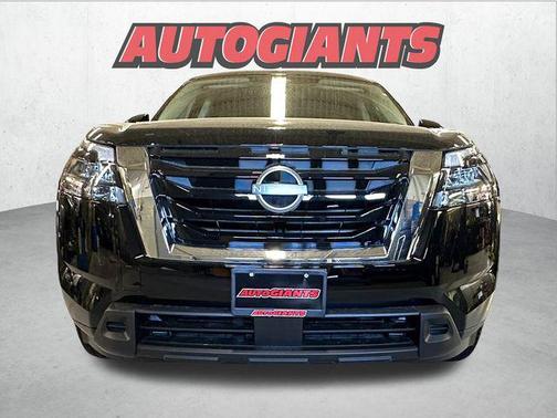 2025 Nissan Pathfinder S 4WD