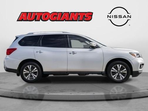 2017 Nissan Pathfinder S