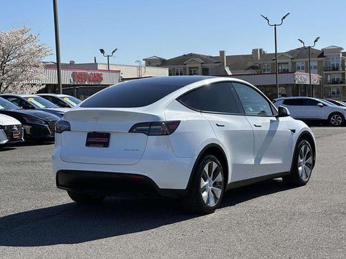 Pearl White Multi-Coat 2021 Tesla Model Y Long Range Dual Motor All-Wheel Drive
