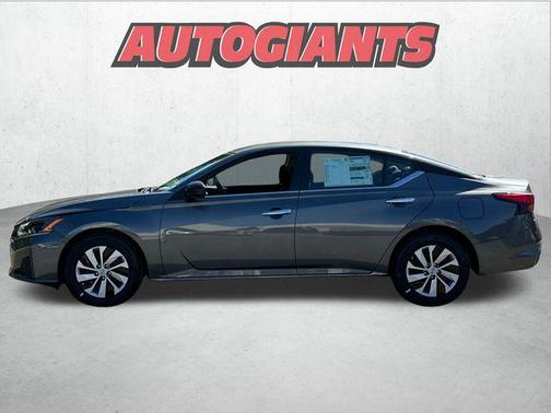 2025 Nissan Altima S FWD