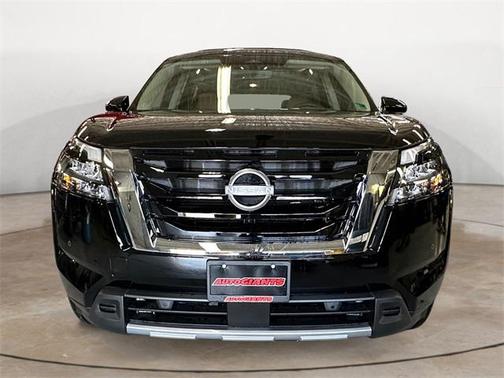 2025 Nissan Pathfinder Platinum 4WD