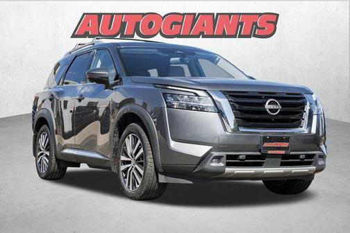 2022 Nissan Pathfinder Platinum 4WD