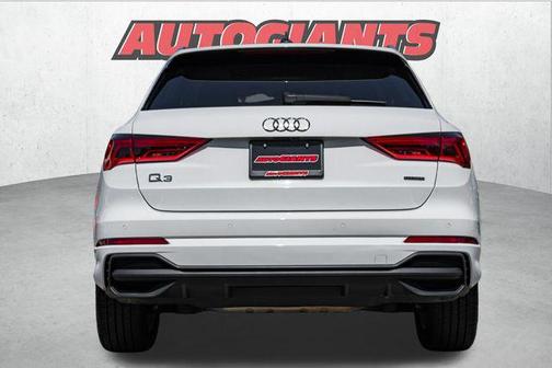 2024 Audi Q3 Premium 45 TFSI S line quattro Tiptronic