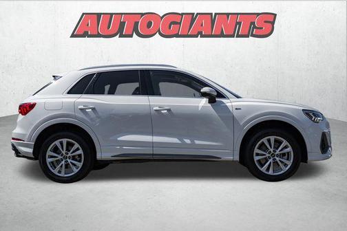 2024 Audi Q3 Premium 45 TFSI S line quattro Tiptronic