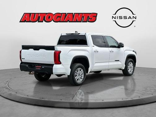 Ice Cap 2023 Toyota Tundra SR5