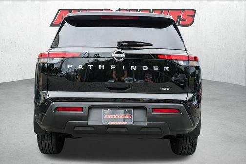 2024 Nissan Pathfinder S 4WD