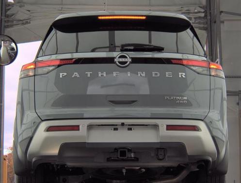 2025 Nissan Pathfinder Platinum 4WD