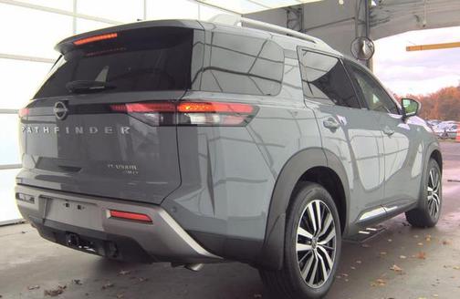 2025 Nissan Pathfinder Platinum 4WD
