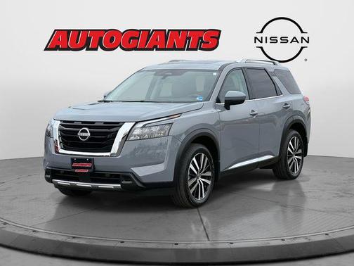 2025 Nissan Pathfinder Platinum 4WD