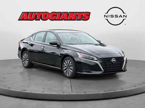 Super Black Clearcoat 2025 Nissan Altima 2.5 SV