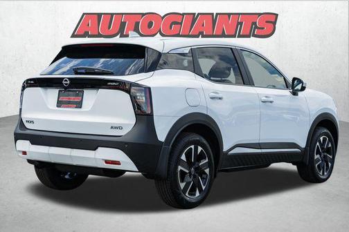 2025 Nissan Kicks SV