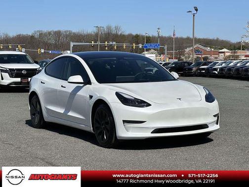 Pearl White Multi-Coat 2023 Tesla Model 3 Standard Range