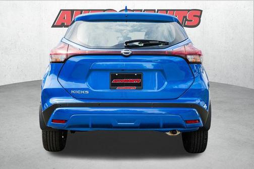 2025 Nissan Kicks S