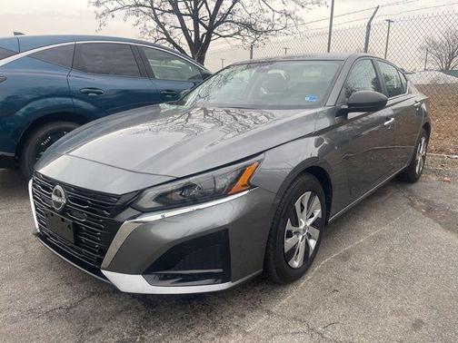 2025 Nissan Altima S FWD