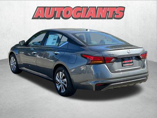 2025 Nissan Altima S FWD