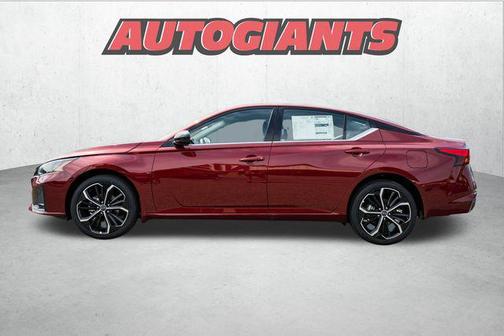 2025 Nissan Altima SR AWD