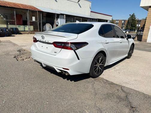 Ice Edge 2023 Toyota Camry SE