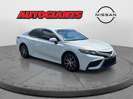 Ice Edge 2023 Toyota Camry SE