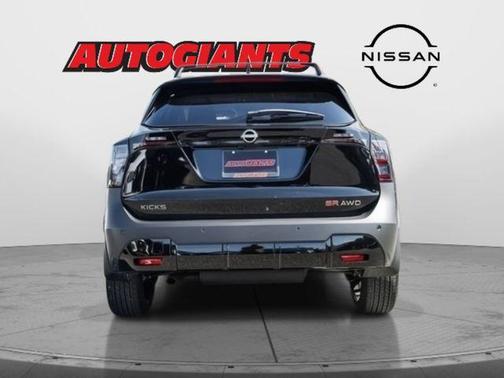 2026 Nissan Kicks SR
