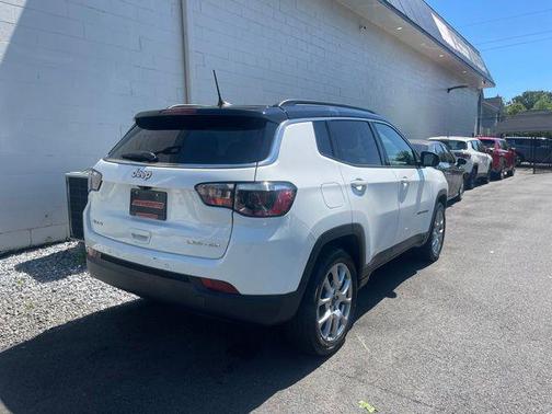 Bright White Clearcoat 2025 Jeep Compass Limited