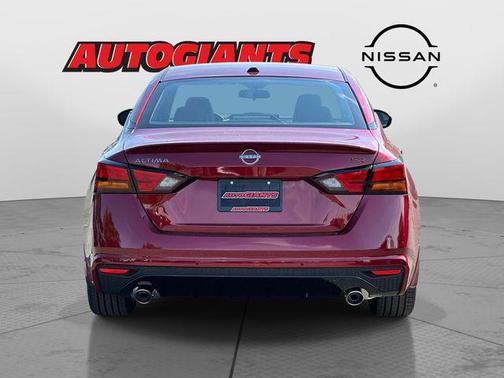 Scarlet Ember Tintcoat 2026 Nissan Altima SR FWD