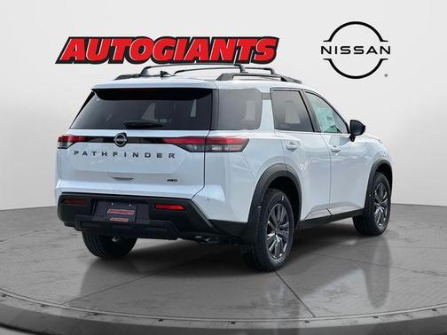 2026 Nissan Pathfinder SV