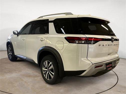 2025 Nissan Pathfinder SL 4WD
