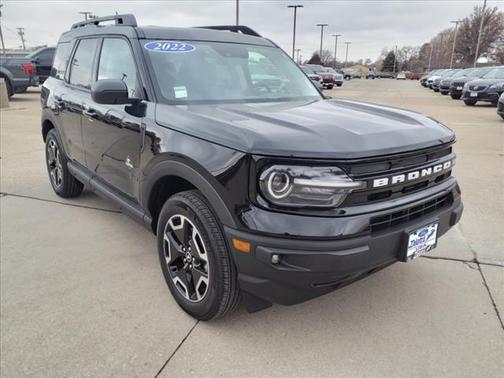 Photo 3 of 20 of 2022 Ford Bronco Sport Outer Banks