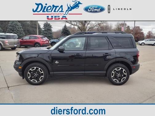 Photo 1 of 20 of 2022 Ford Bronco Sport Outer Banks