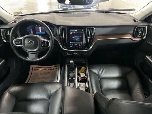 2024 Volvo S60 Plus Dark Theme