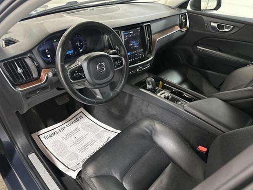 2024 Volvo S60 Plus Dark Theme