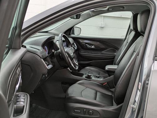 Sterling Metallic 2024 GMC Terrain SLT