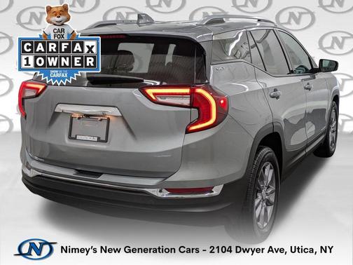 Sterling Metallic 2024 GMC Terrain SLT
