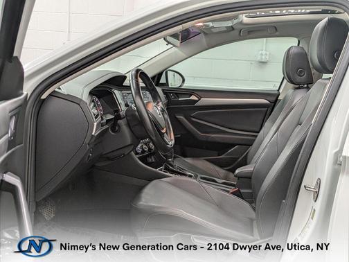 Pure White 2019 Volkswagen Jetta 1.4T SE