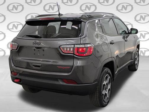 Granite Crystal Metallic Clearcoat 2022 Jeep Compass Trailhawk