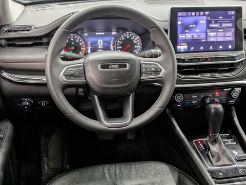 Granite Crystal Metallic Clearcoat 2022 Jeep Compass Trailhawk