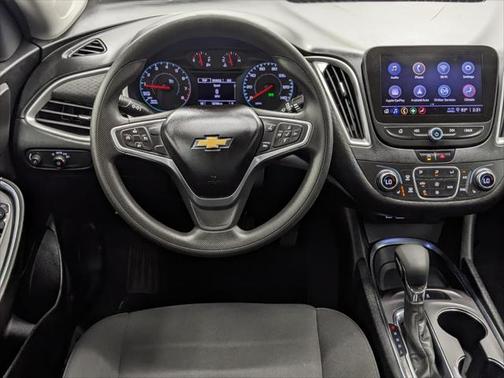 2022 Chevrolet Malibu FWD LT