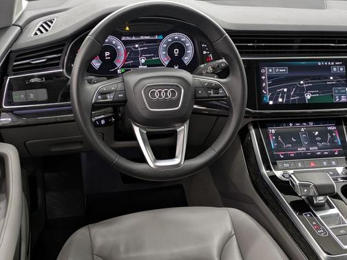 Navarra Blue Metallic 2022 Audi Q7 55 Premium Plus