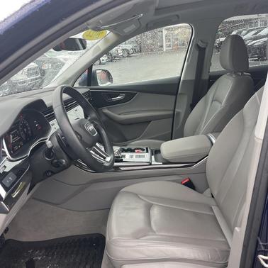 2022 Audi Q7 55 Premium Plus