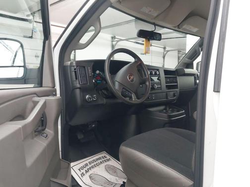 2023 GMC Savana 2500 Work Van