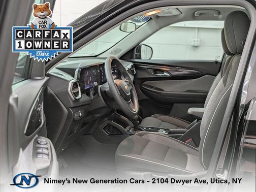 Mosaic Black Metallic 2025 Chevrolet Trailblazer LT