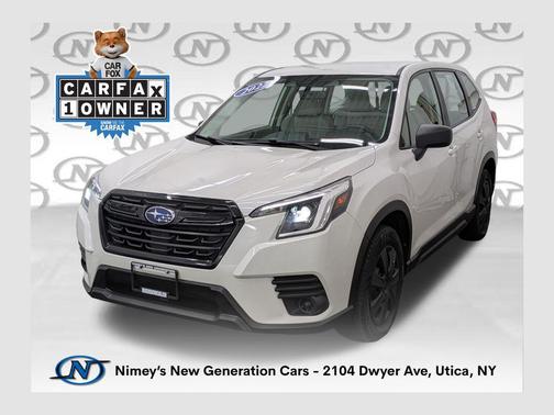 Crystal White Pearl 2022 Subaru Forester Base