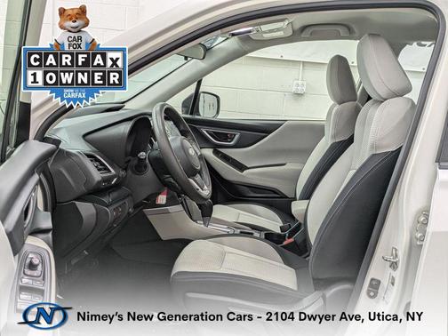 Crystal White Pearl 2022 Subaru Forester Base