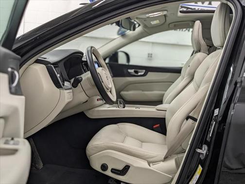 2023 Volvo XC60 B5 Core
