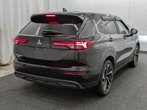 2022 Mitsubishi Outlander ES 2.5 S-AWC